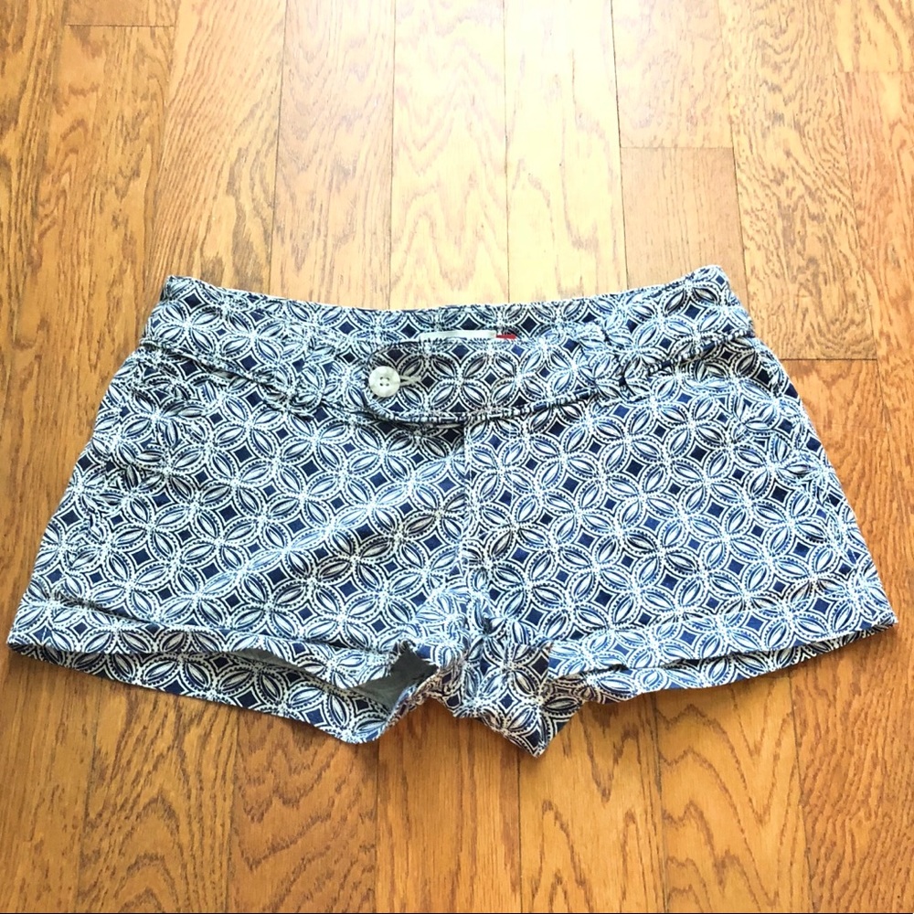 Red camel shorts